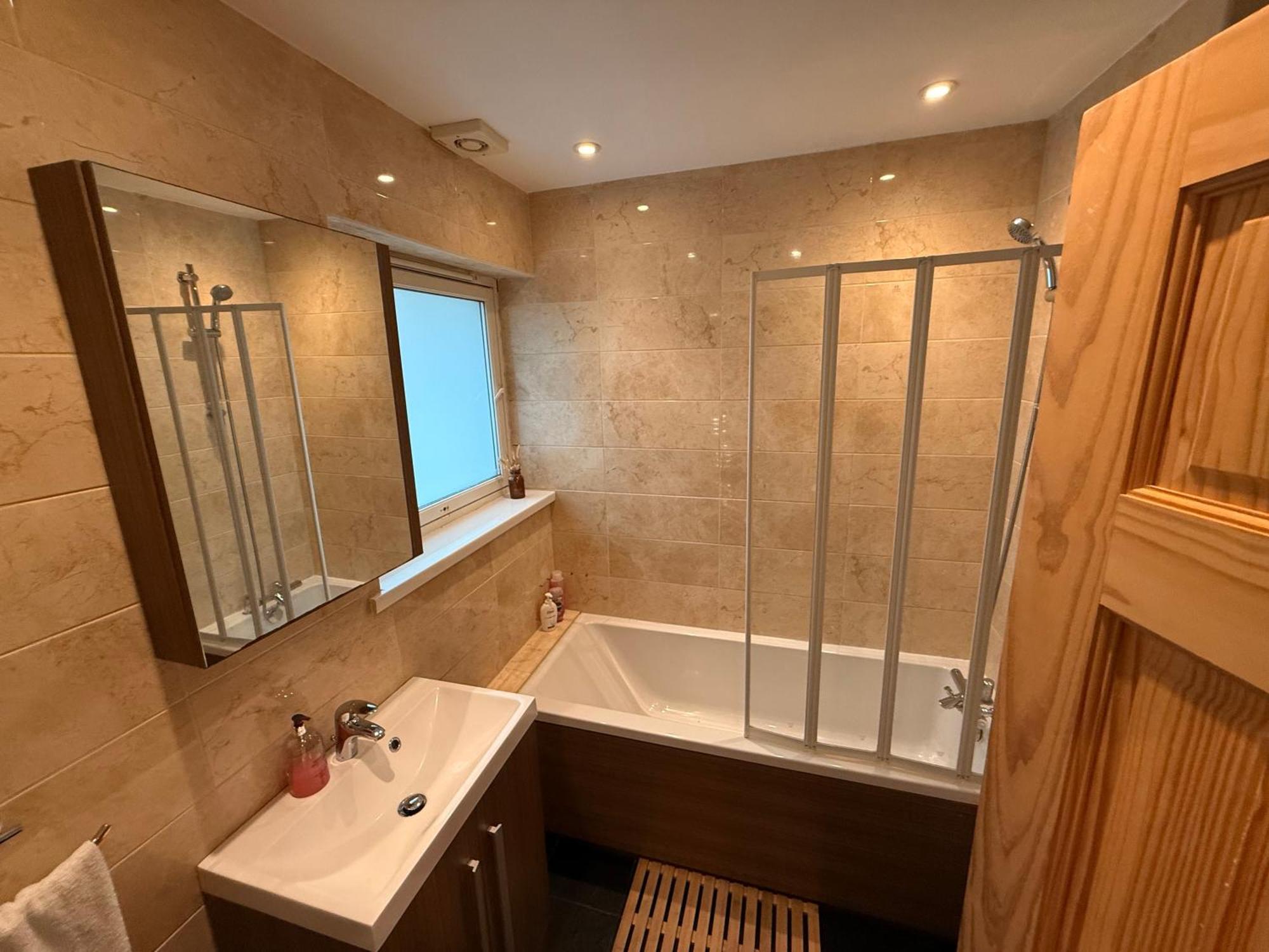 Two Bedroom Flat In The Heart Of Londen Buitenkant foto